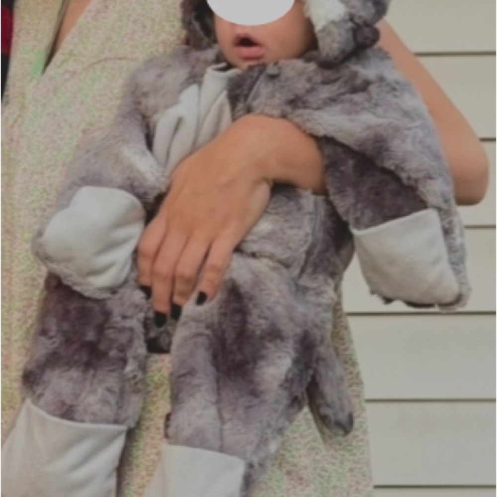 Adorable Gray and White wolf costume for babies 0-6months